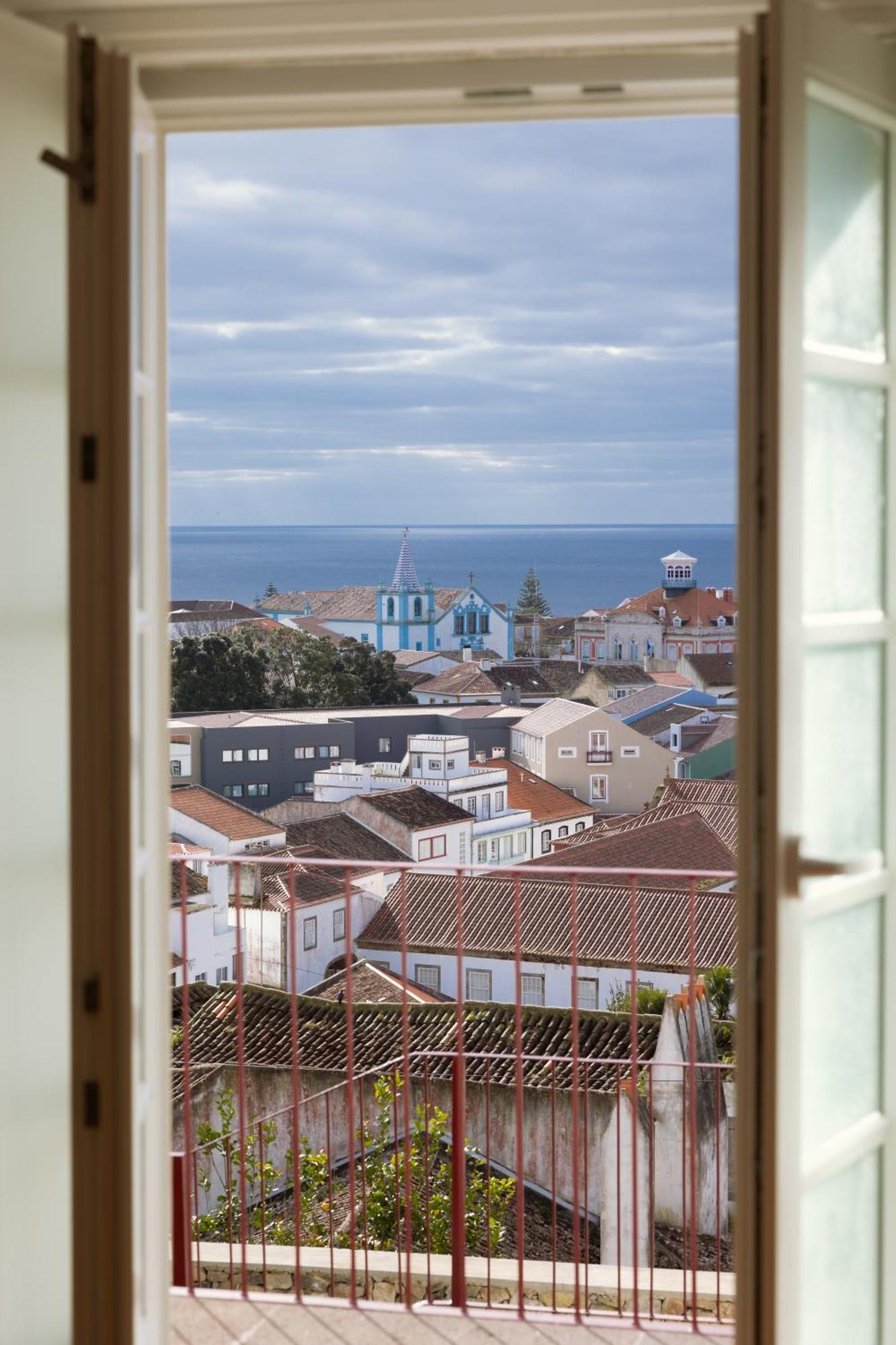 Apartamento Angra + Angra do Heroísmo Habitación foto