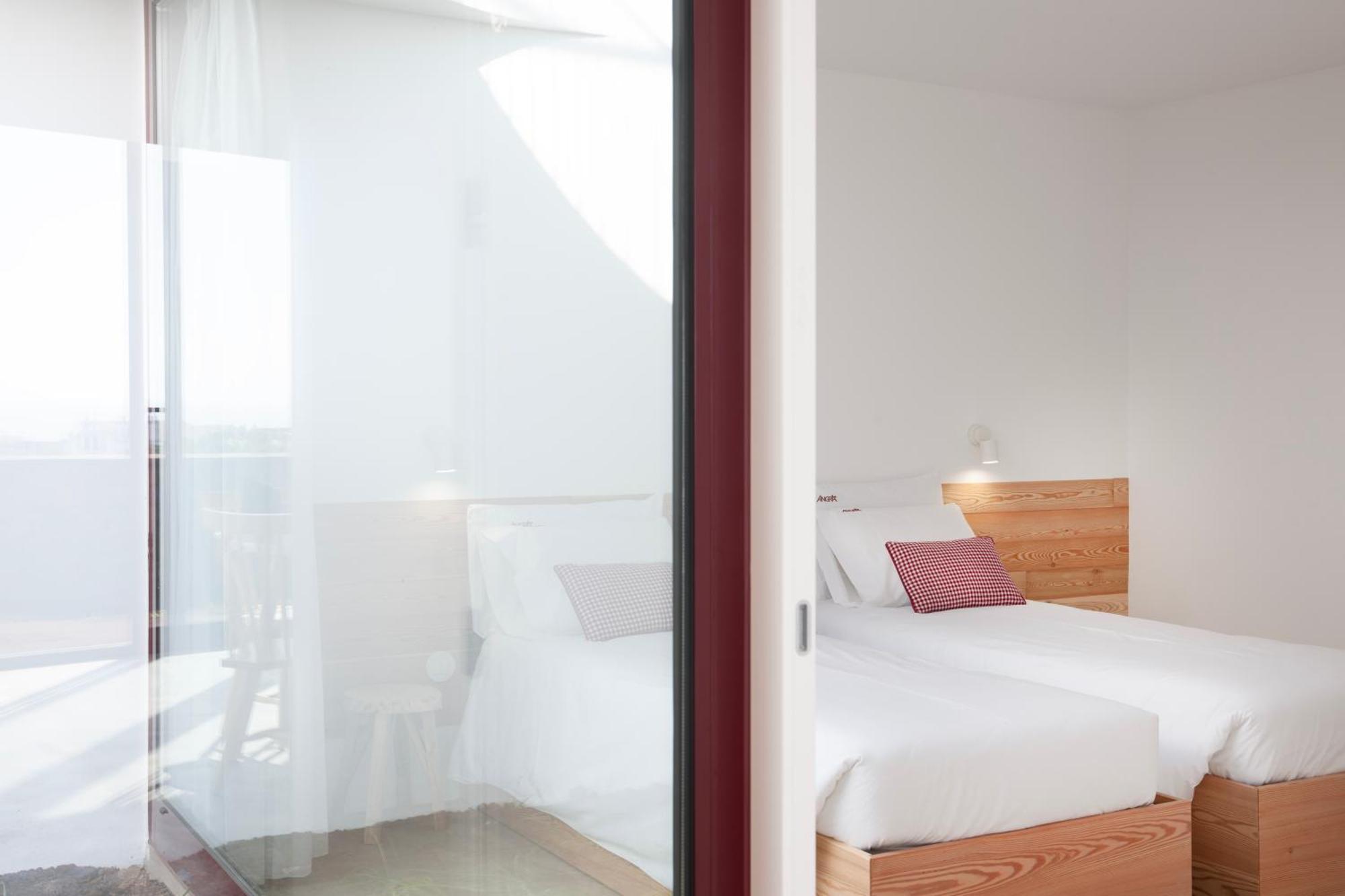Apartamento Angra + Angra do Heroísmo Habitación foto