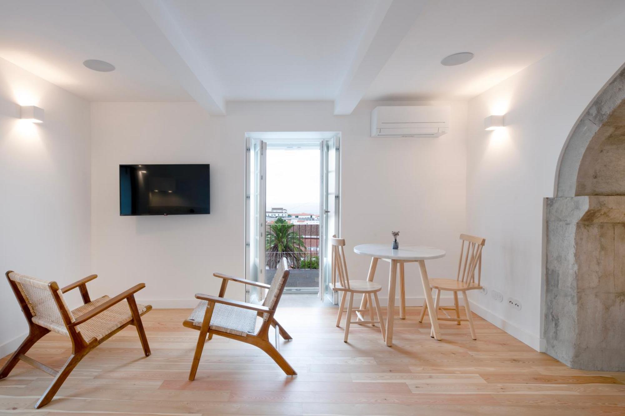 Apartamento Angra + Angra do Heroísmo Habitación foto